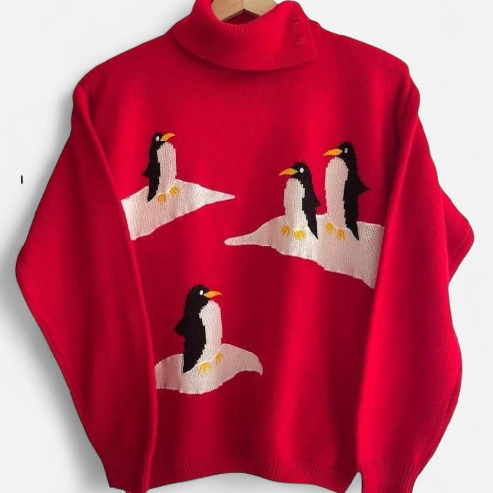 Vintage That’s Me! Red Turtleneck Penguin Animal Sweater - Picture 5 of 6
